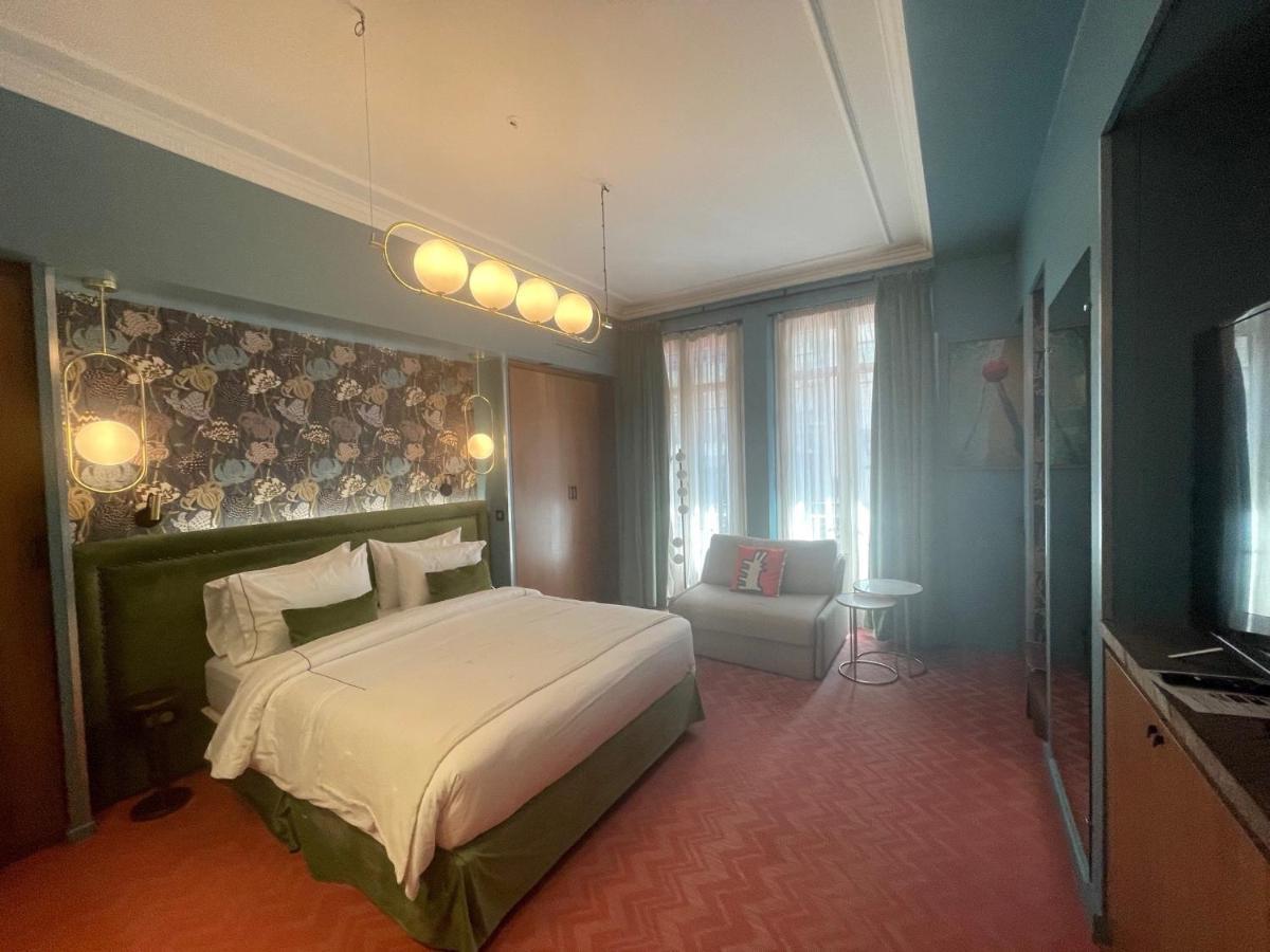 Hotel 33 Marbeuf Parijs Buitenkant foto
