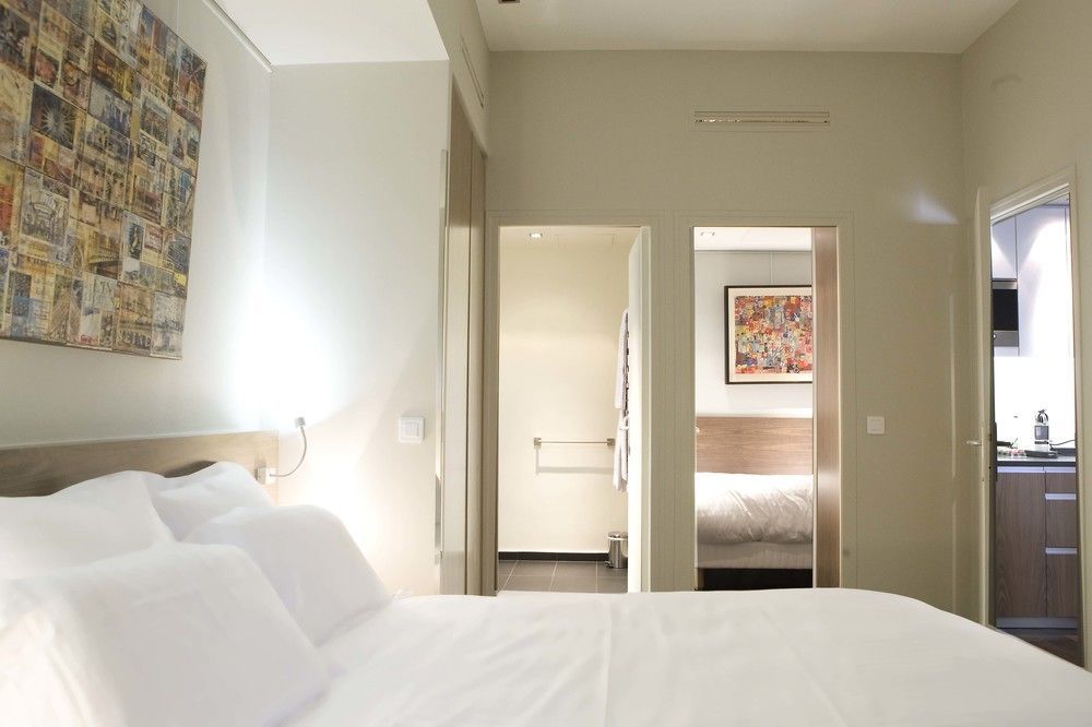 Hotel 33 Marbeuf Parijs Buitenkant foto